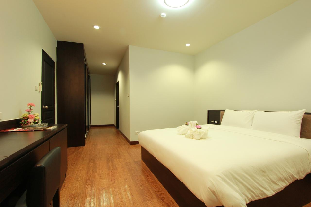 The Park 304 Executive Serviced Apartment Si Maha Phot Eksteriør bilde