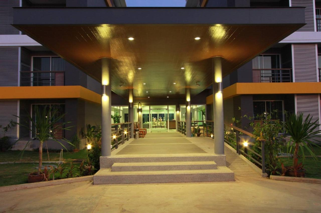 The Park 304 Executive Serviced Apartment Si Maha Phot Rom bilde